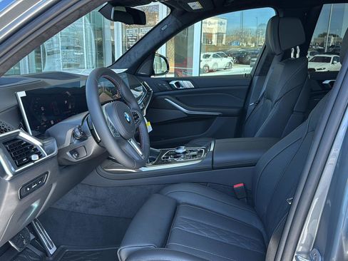 New 2026 BMW X7 M60i image 8