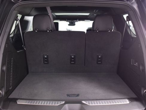 Used 2024 GMC Yukon XL Denali w/ Advanced Technology Package AWD/4WD image 24