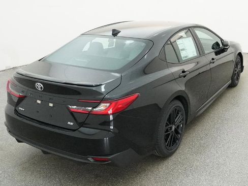 New 2026 Toyota Camry SE FWD image 11
