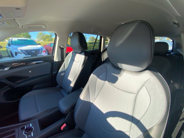 Used 2026 Volkswagen Tiguan SE FWD image 5
