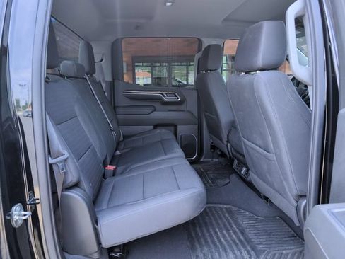Used 2022 Chevrolet Silverado 1500 LT AWD/4WD image 29