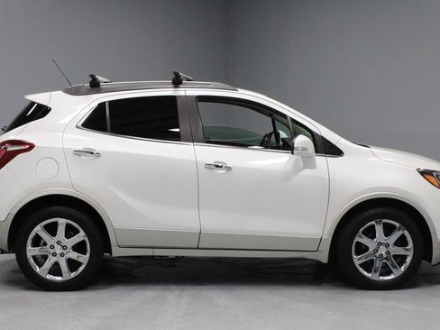Used 2018 Buick Encore Essence w/ Experience Buick Package FWD image 12