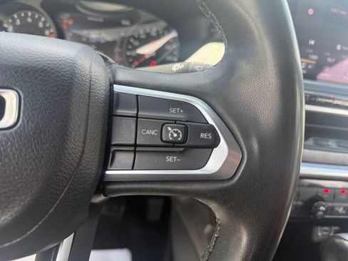 Used 2023 Jeep Compass Latitude AWD/4WD image 22