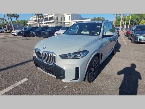 New 2025 BMW X5 xDrive50e w/ M Sport Package image 21