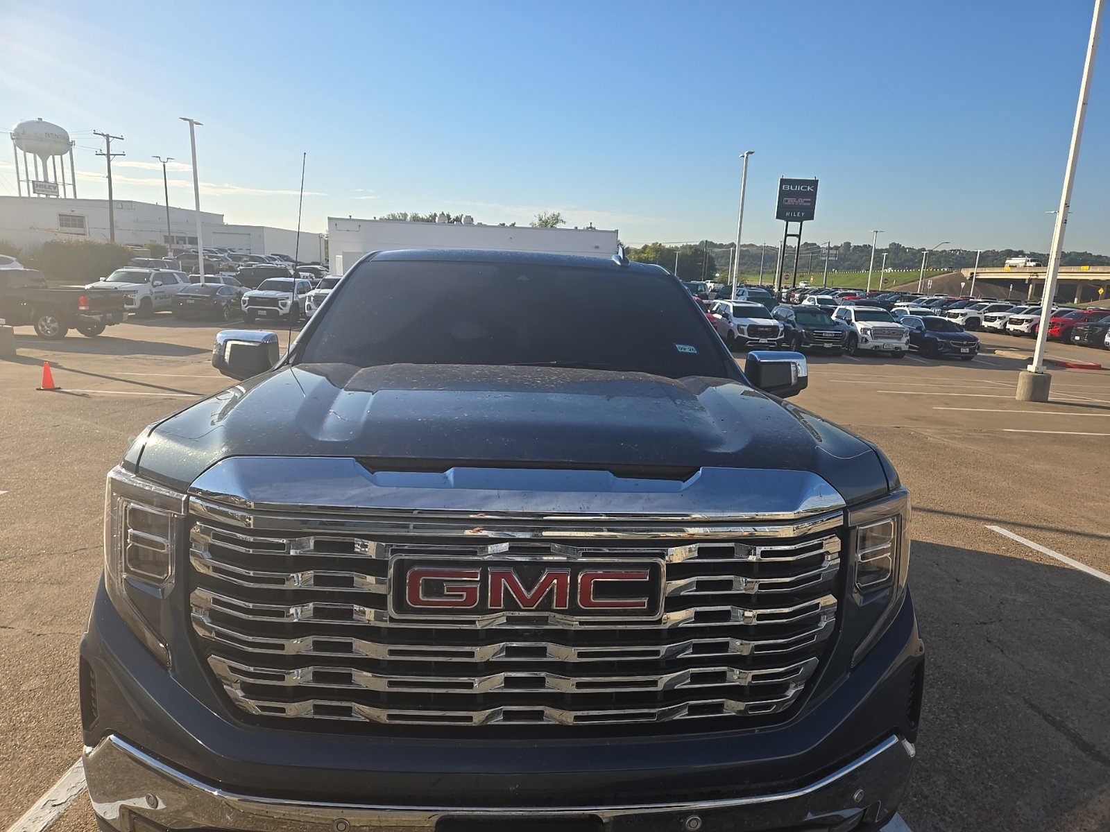 Used 2024 GMC Sierra 1500 SLT RWD image 2