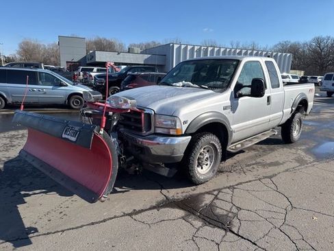 Used 2003 Ford F350 XLT image 4