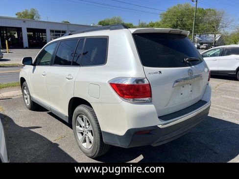 Used 2011 Toyota Highlander 2WD w/ Tech Pkg image 4