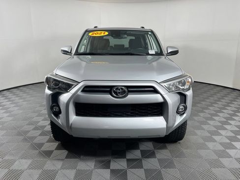 Used 2021 Toyota 4Runner SR5 AWD/4WD image 17