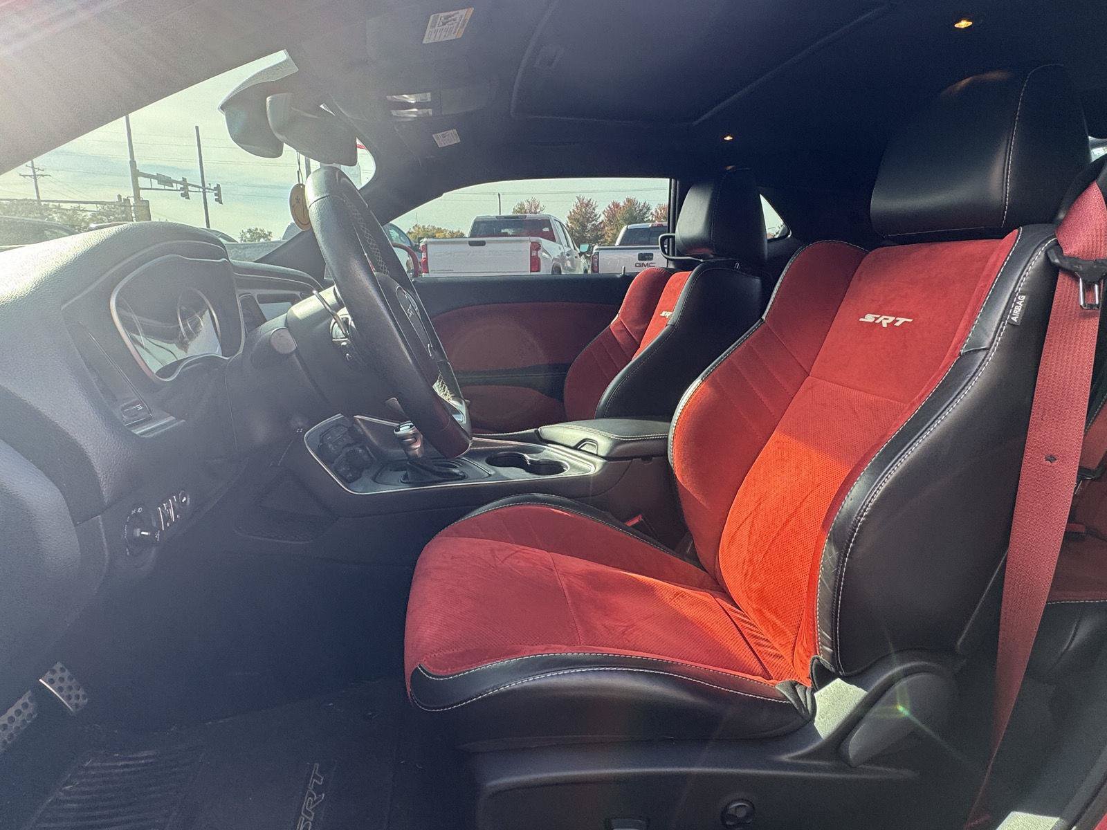 Used 2016 Dodge Challenger SRT w/ Technology Group RWD image 4