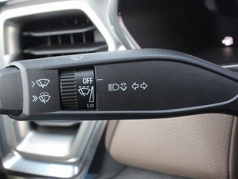 New 2026 GMC Canyon Denali w/ LPO, Denali Black Edition image 32