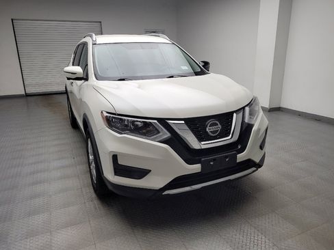 Used 2018 Nissan Rogue SV w/ Premium Package AWD/4WD image 14