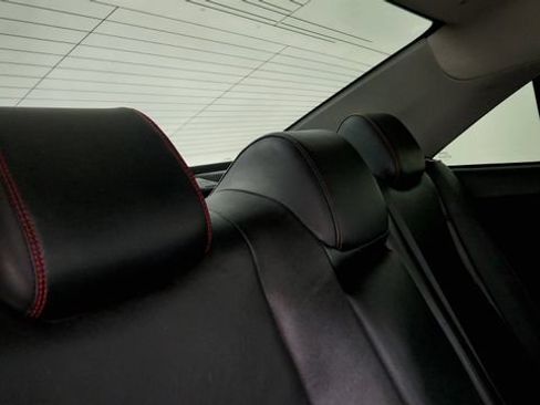 Used 2015 Toyota Camry XSE FWD image 40