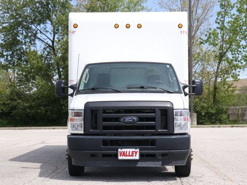 Used 2023 Ford E-450 and Econoline 450 Super Duty RWD image 3