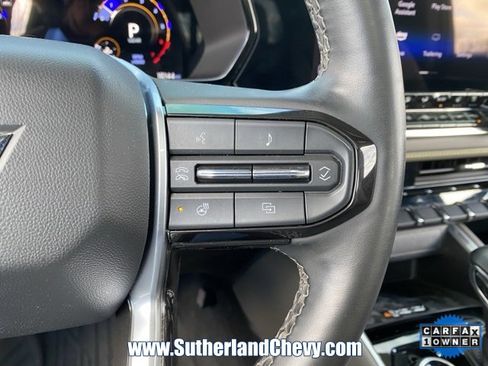 Used 2024 Chevrolet Colorado ZR2 w/ ZR2 Convenience Package III image 25