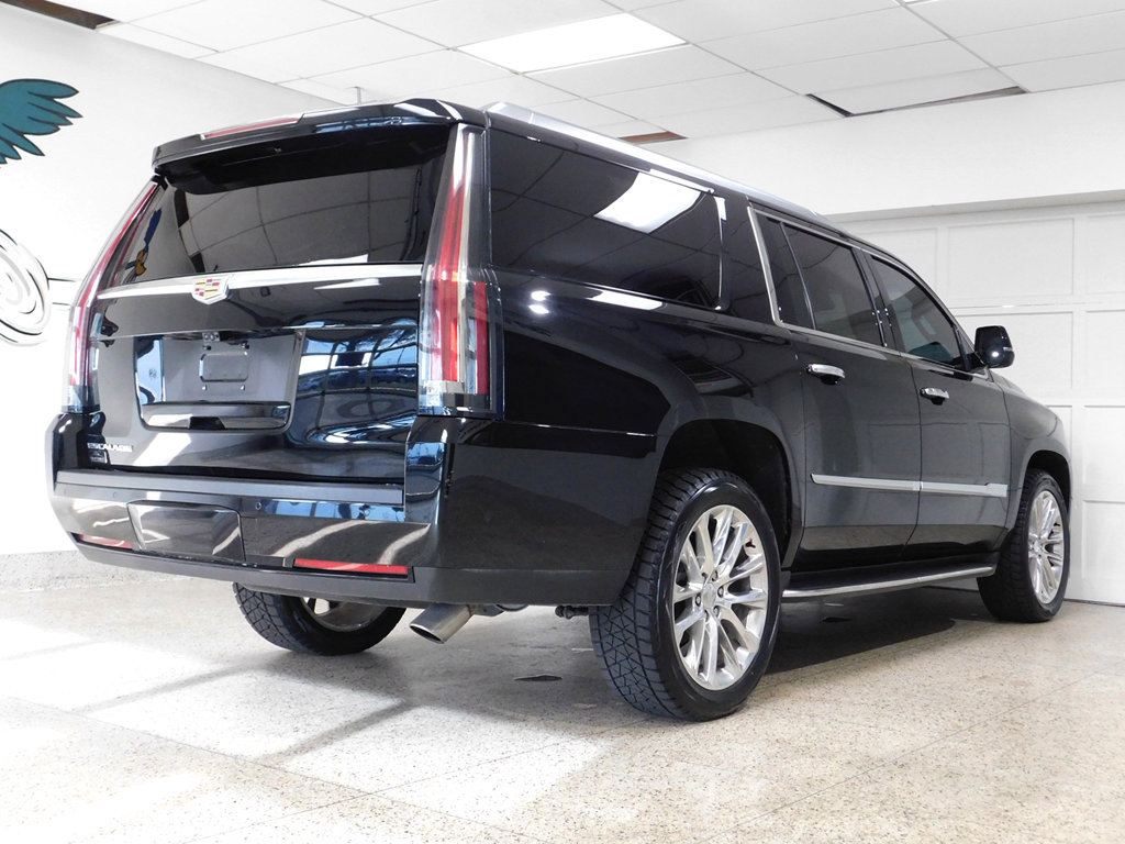 Used 2019 Cadillac Escalade ESV Luxury AWD/4WD image 4