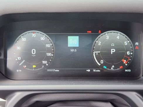 Used 2024 Land Rover Defender 110 S image 11