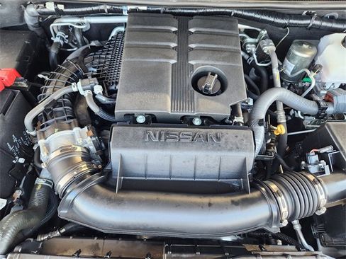 Used 2024 Nissan Frontier SV image 30