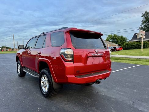 Used 2022 Toyota 4Runner SR5 AWD/4WD image 5