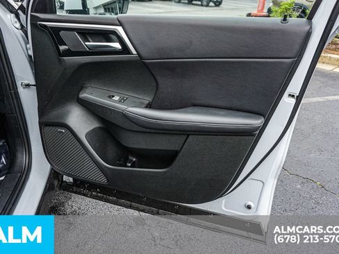 Used 2025 Mitsubishi Outlander SE FWD image 56