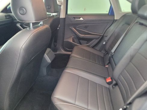 Used 2023 Volkswagen Jetta SE FWD image 18