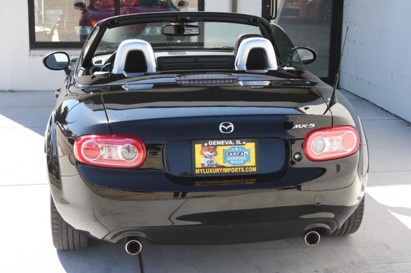 Used 2010 MAZDA MX-5 Miata Touring RWD image 16