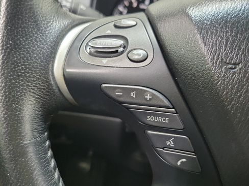 Used 2019 Nissan Pathfinder Platinum FWD image 24