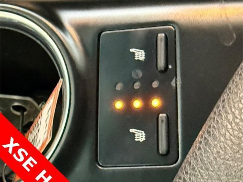 Used 2020 Toyota Camry XSE image 26