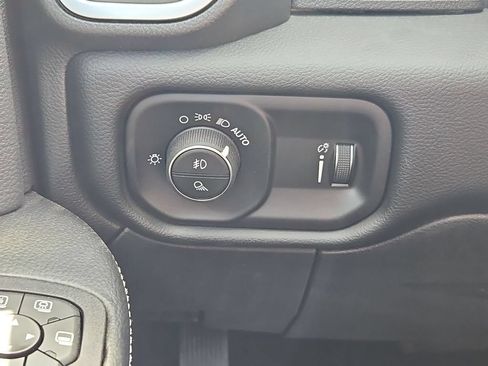 New 2026 RAM 3500 Big Horn AWD/4WD image 18