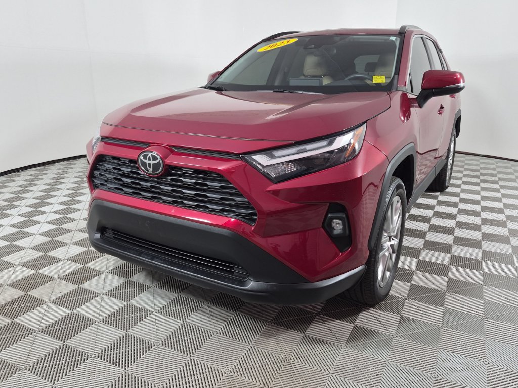 Used 2023 Toyota RAV4 XLE Premium AWD/4WD image 7