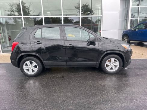 Used 2020 Chevrolet Trax LS FWD image 6