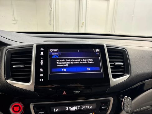 Used 2016 Honda Pilot Touring image 46