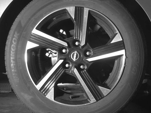 Used 2025 Nissan Sentra SV FWD image 15