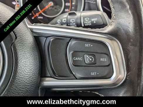 Used 2020 Jeep Wrangler Unlimited Sahara image 25