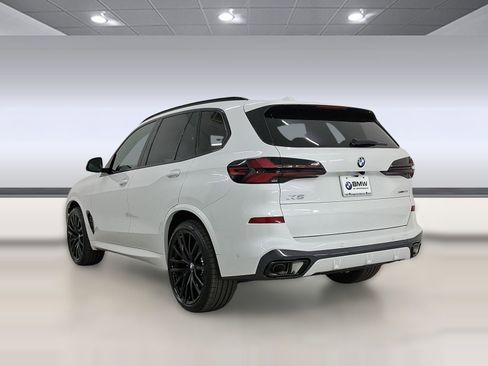 New 2026 BMW X5 xDrive40i w/ M Sport Package image 3