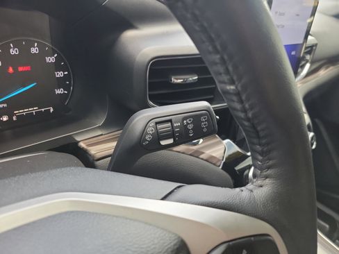 Used 2023 Ford Explorer Limited w/ Limited Technology Package RWD image 23
