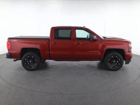 Used 2018 Chevrolet Silverado 1500 LT AWD/4WD image 8
