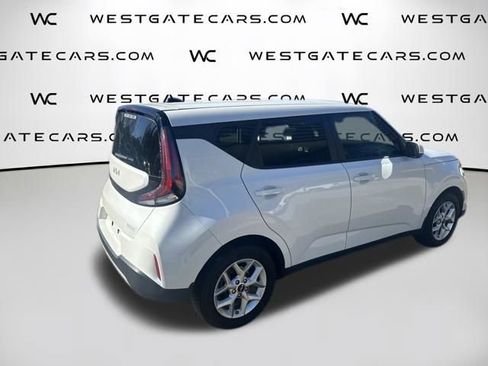 Used 2023 Kia Soul LX w/ LX Technology Package image 22
