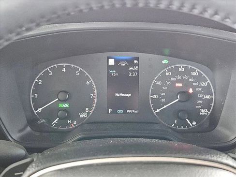 Used 2024 Toyota Corolla Cross SE image 7