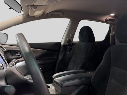 Used 2018 Nissan Murano S image 15