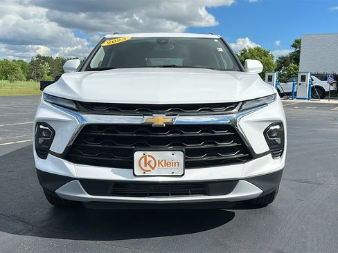 Used 2023 Chevrolet Blazer LT w/ Convenience Package FWD image 2