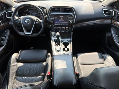 Used 2017 Nissan Maxima Platinum FWD image 19