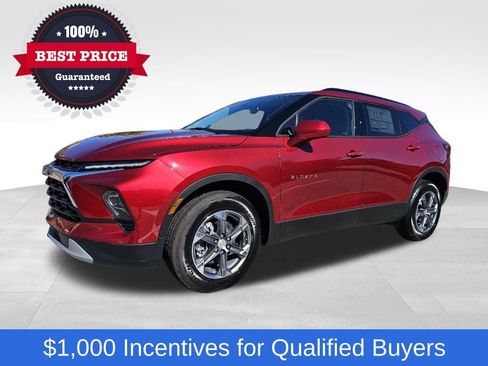 New 2025 Chevrolet Blazer LT w/ Convenience Package FWD image 2