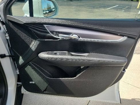 Used 2017 Cadillac XT5 Premium Luxury AWD/4WD image 26