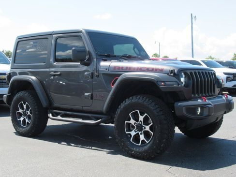 Used 2022 Jeep Wrangler Rubicon AWD/4WD image 3