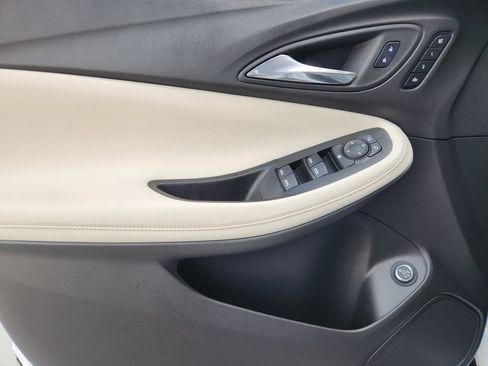 Used 2022 Buick Encore GX Essence w/ Advanced Technology Package FWD image 23