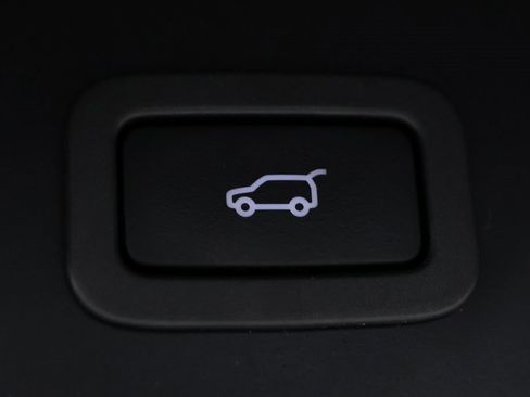 Used 2021 Land Rover Range Rover Autobiography Fifty Edition image 14