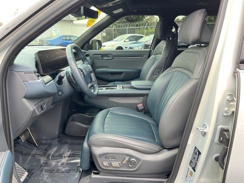 Used 2024 Kia EV9 GT-Line AWD/4WD image 20