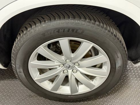 Used 2016 Volvo XC90 T6 Momentum image 21