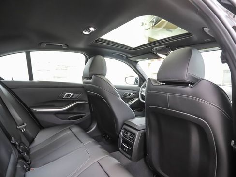 Certified 2025 BMW 330i xDrive Sedan w/ Convenience Package image 23