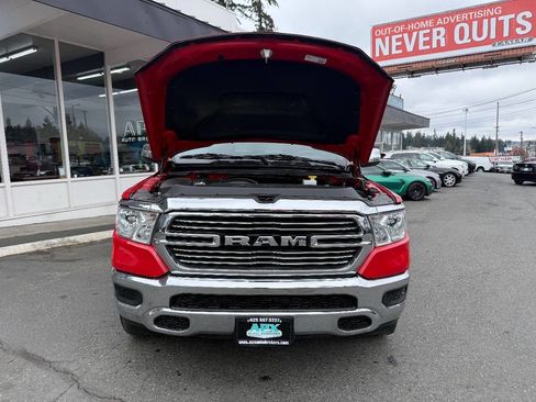 Used 2024 RAM 1500 Laramie AWD/4WD image 9